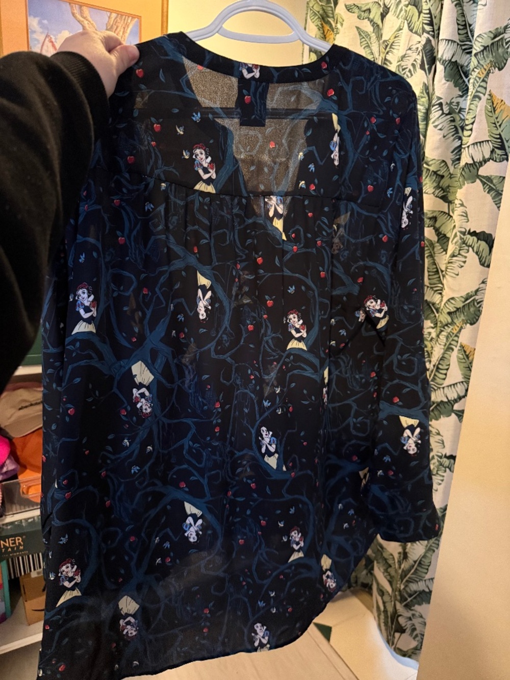 Disney Snow White Harper Blouse from Torrid size 1